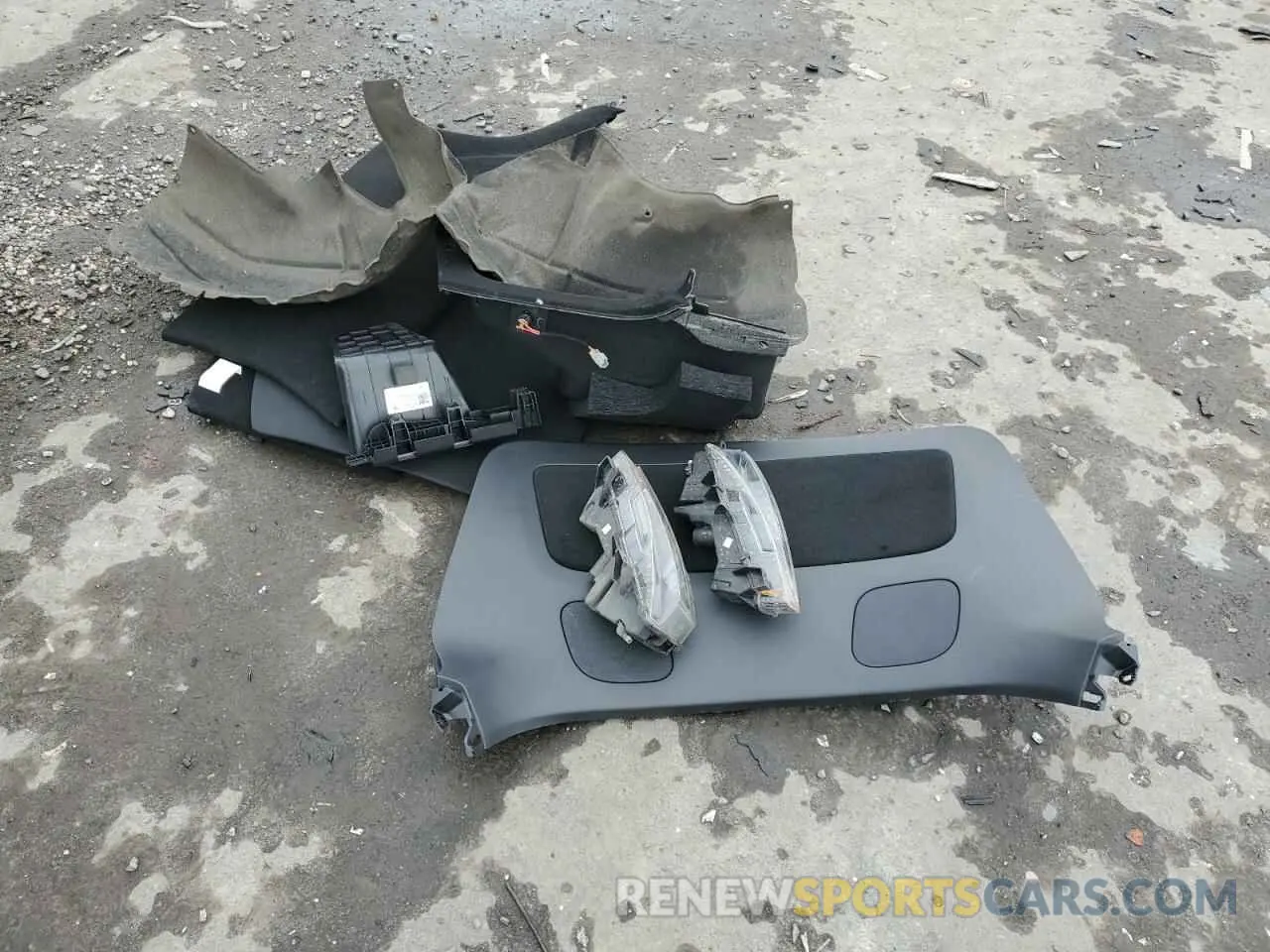12 Photograph of a damaged car 7SAYGDEE7NA018739 TESLA MODEL Y 2022