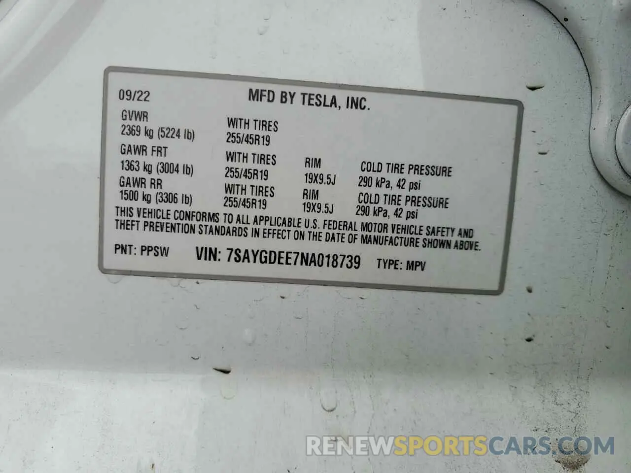 13 Photograph of a damaged car 7SAYGDEE7NA018739 TESLA MODEL Y 2022