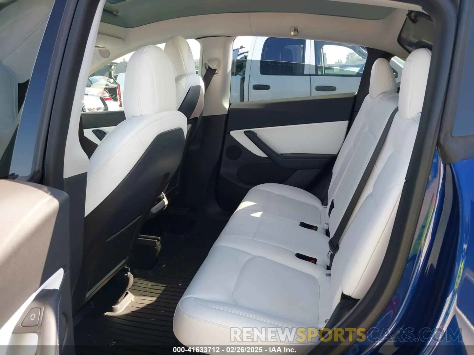 8 Photograph of a damaged car 7SAYGDEE7NF312239 TESLA MODEL Y 2022