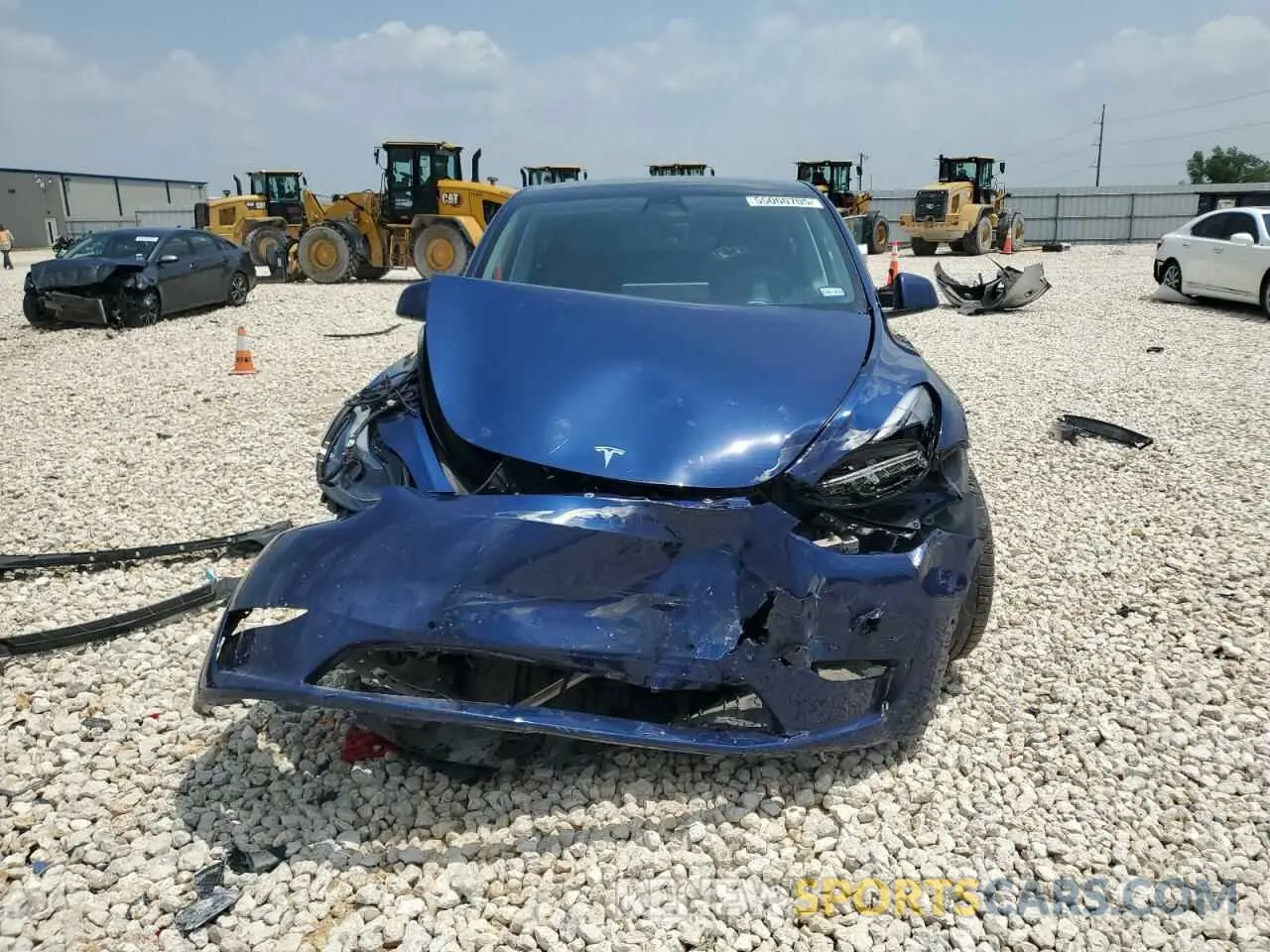 5 Photograph of a damaged car 7SAYGDEE7NF313228 TESLA MODEL Y 2022