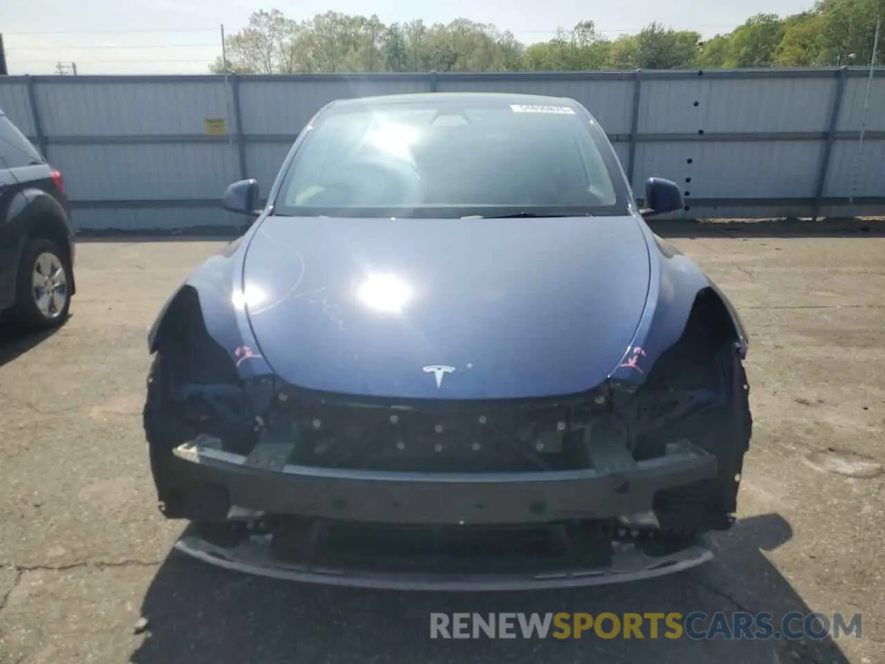5 Photograph of a damaged car 7SAYGDEE7NF335827 TESLA MODEL Y 2022