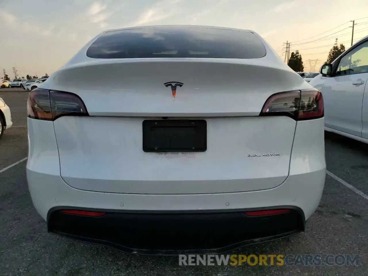 6 Photograph of a damaged car 7SAYGDEE7NF359254 TESLA MODEL Y 2022