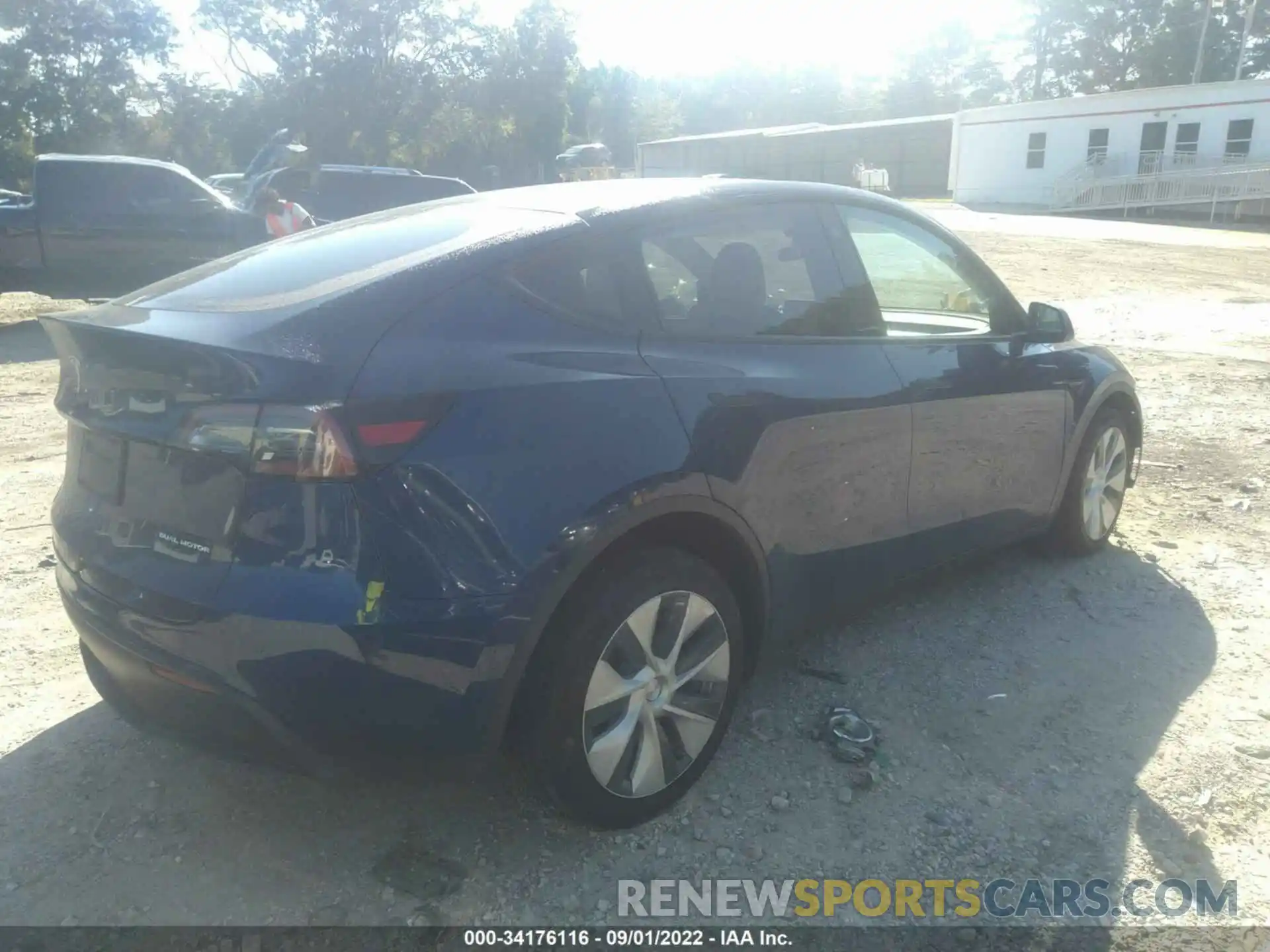 4 Photograph of a damaged car 7SAYGDEE7NF360498 TESLA MODEL Y 2022