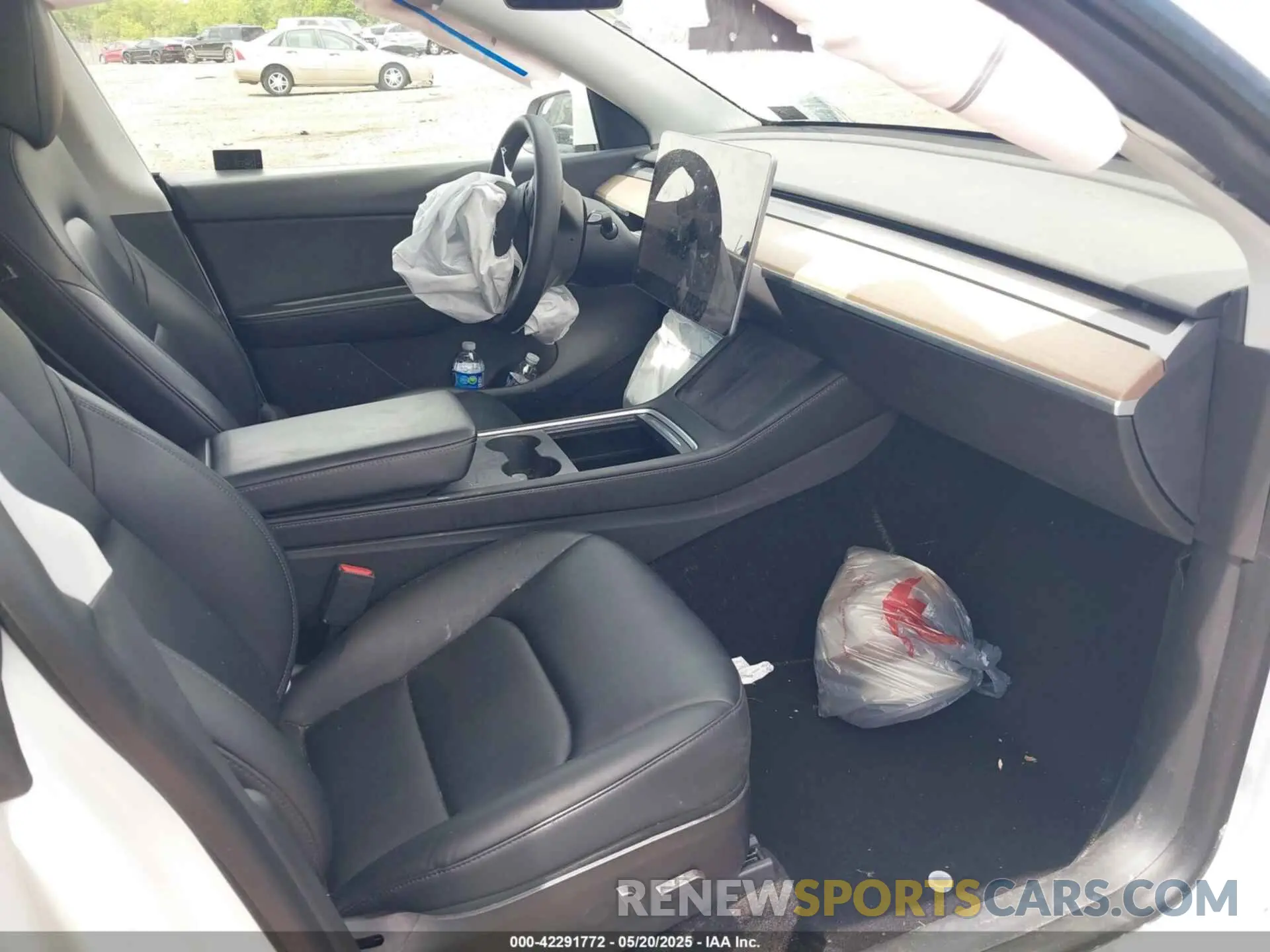 5 Photograph of a damaged car 7SAYGDEE7NF363238 TESLA MODEL Y 2022