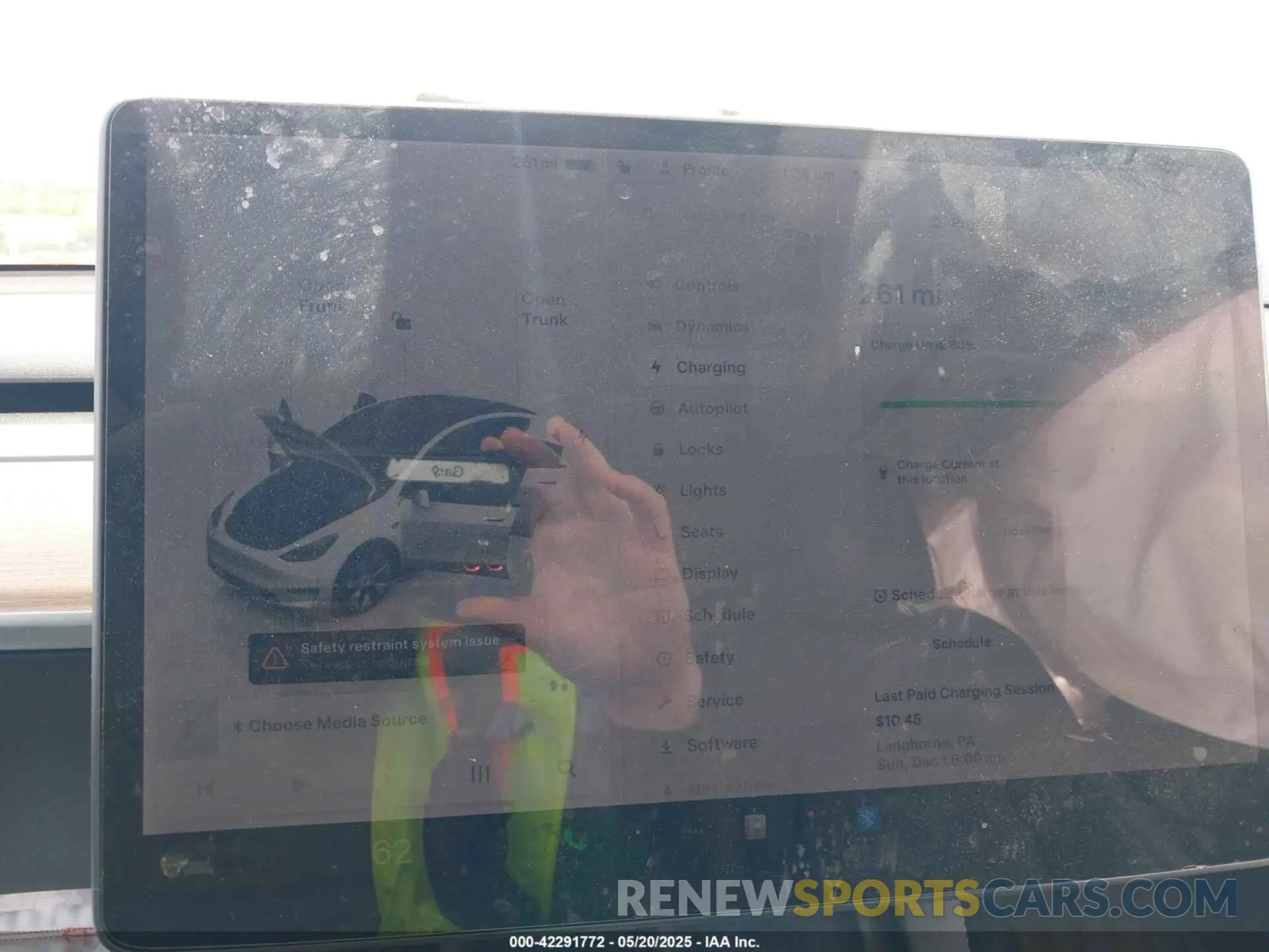 7 Photograph of a damaged car 7SAYGDEE7NF363238 TESLA MODEL Y 2022