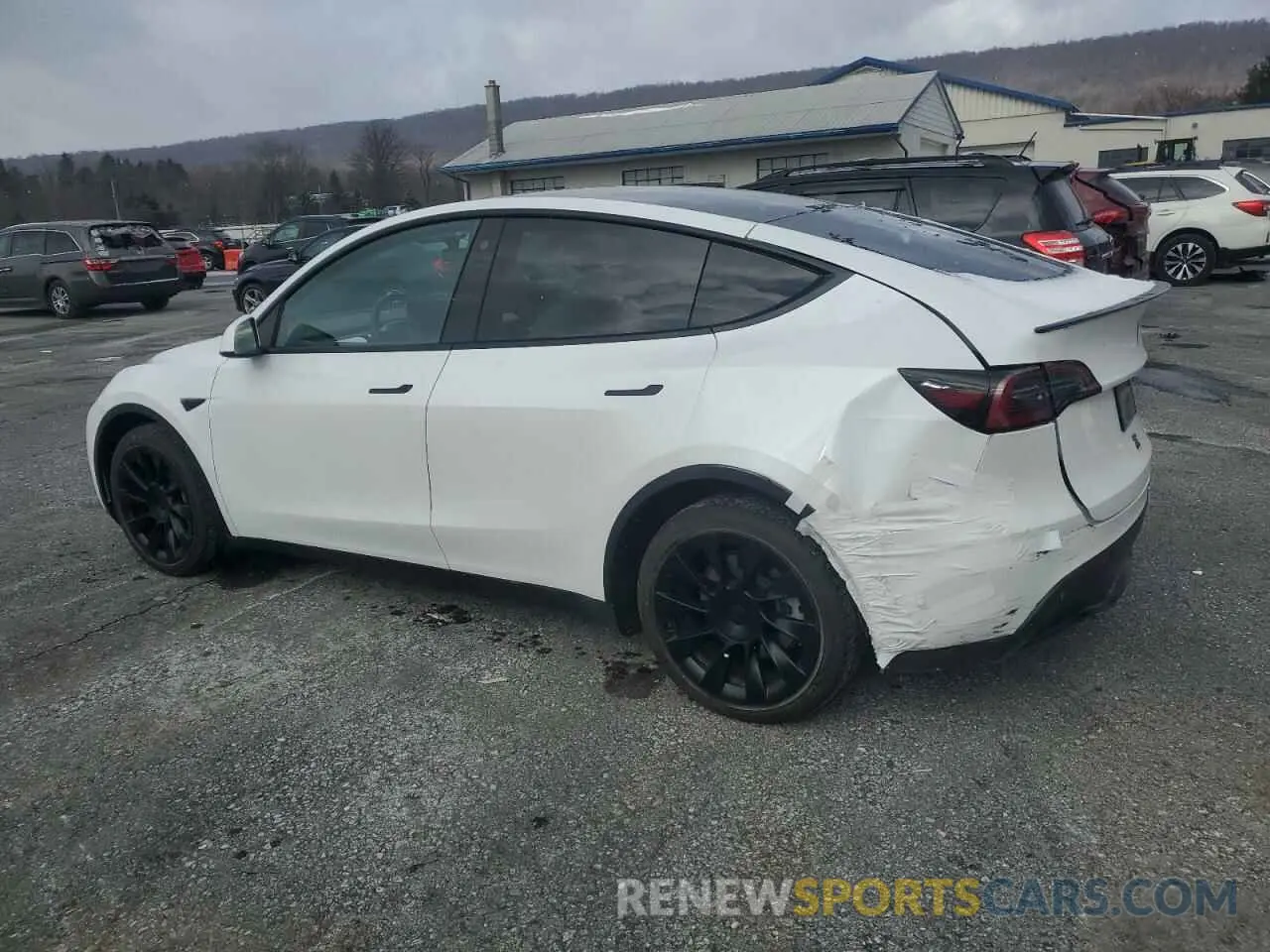 2 Photograph of a damaged car 7SAYGDEE7NF367824 TESLA MODEL Y 2022