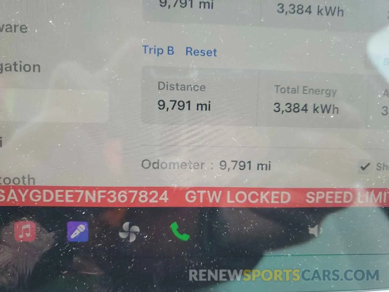 9 Photograph of a damaged car 7SAYGDEE7NF367824 TESLA MODEL Y 2022