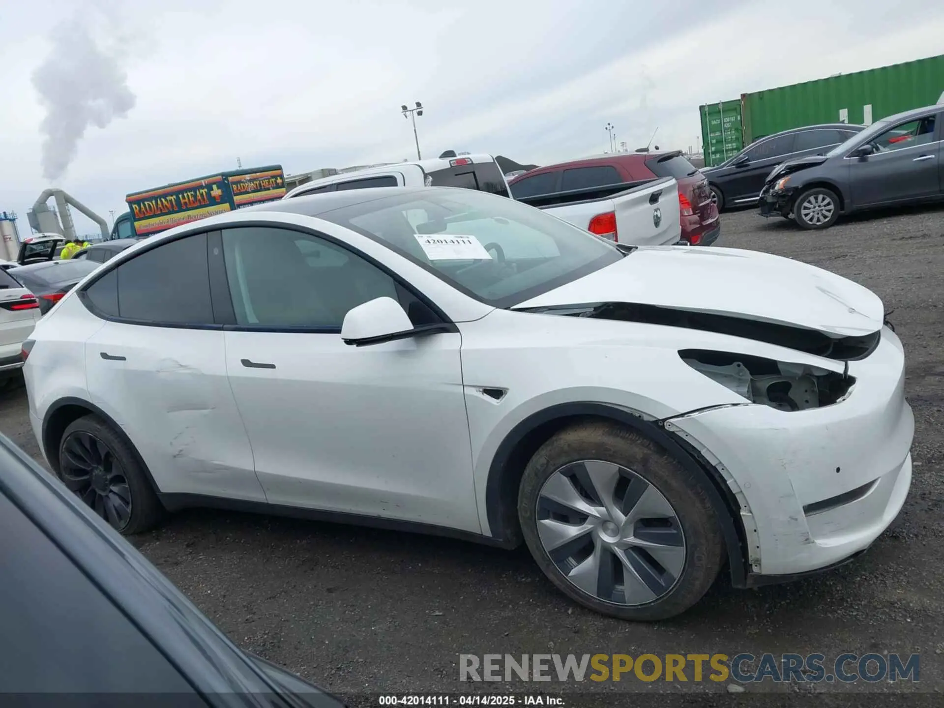 12 Photograph of a damaged car 7SAYGDEE7NF389788 TESLA MODEL Y 2022