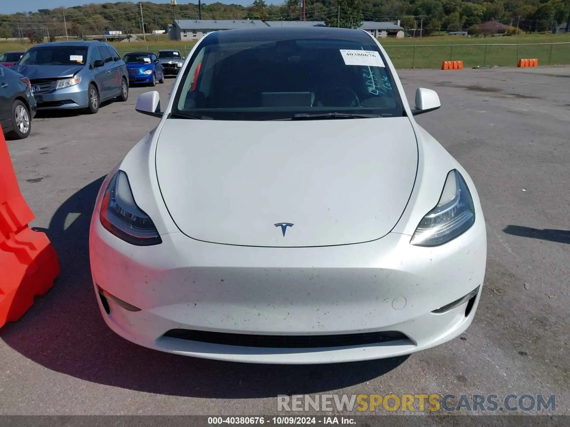 12 Photograph of a damaged car 7SAYGDEE7NF413880 TESLA MODEL Y 2022