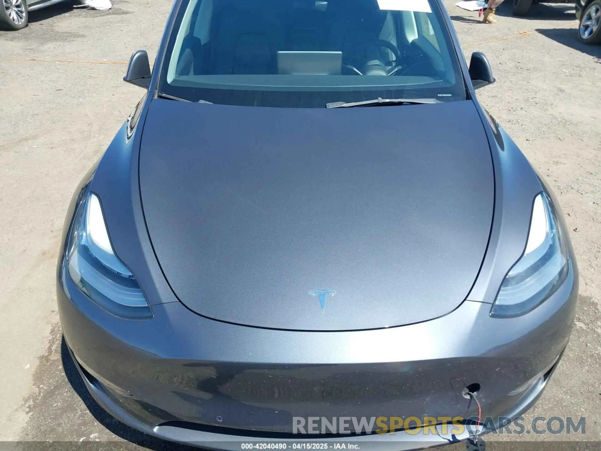 10 Photograph of a damaged car 7SAYGDEE7NF426404 TESLA MODEL Y 2022