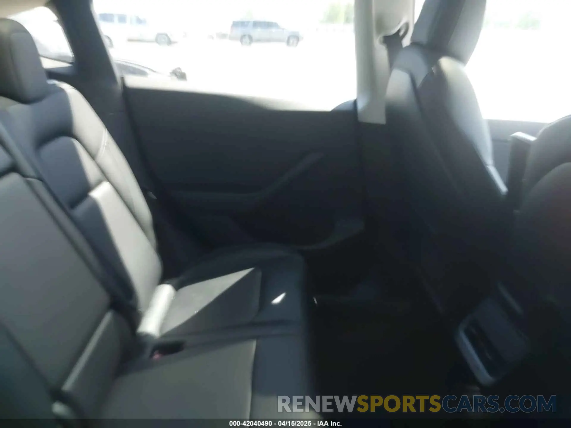 8 Photograph of a damaged car 7SAYGDEE7NF426404 TESLA MODEL Y 2022