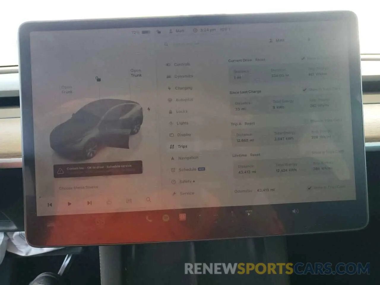 9 Photograph of a damaged car 7SAYGDEE7NF435328 TESLA MODEL Y 2022