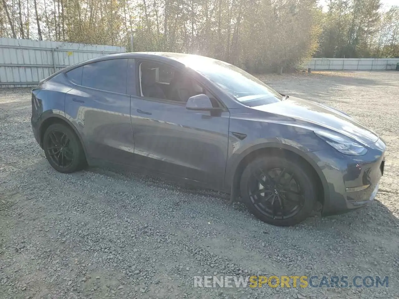 4 Photograph of a damaged car 7SAYGDEE7NF460553 TESLA MODEL Y 2022