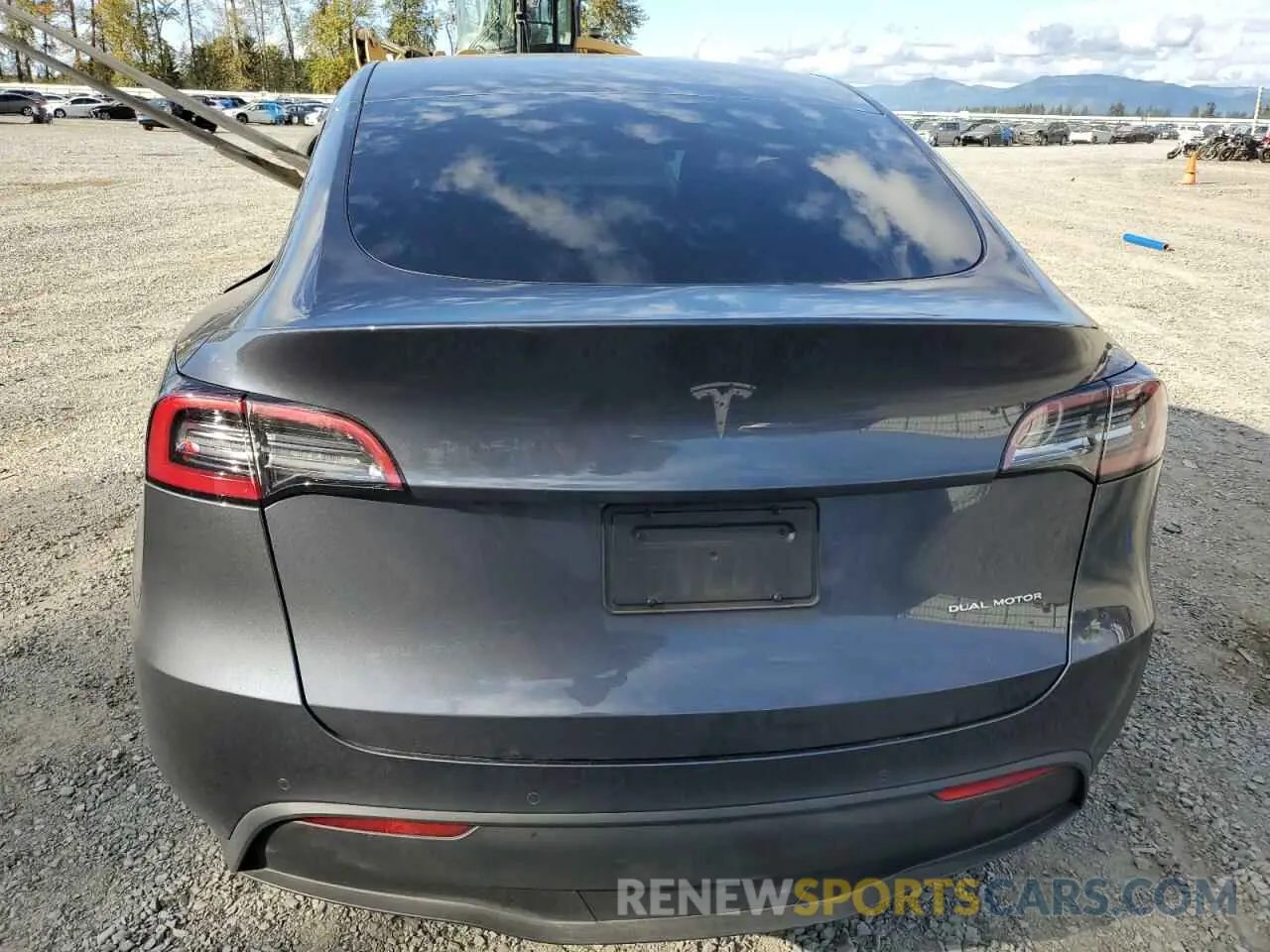 6 Photograph of a damaged car 7SAYGDEE7NF460553 TESLA MODEL Y 2022