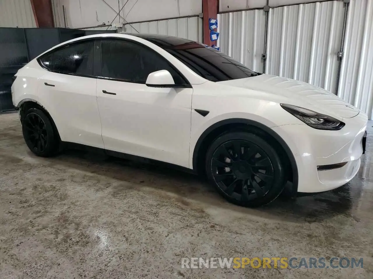 4 Photograph of a damaged car 7SAYGDEE7NF481516 TESLA MODEL Y 2022