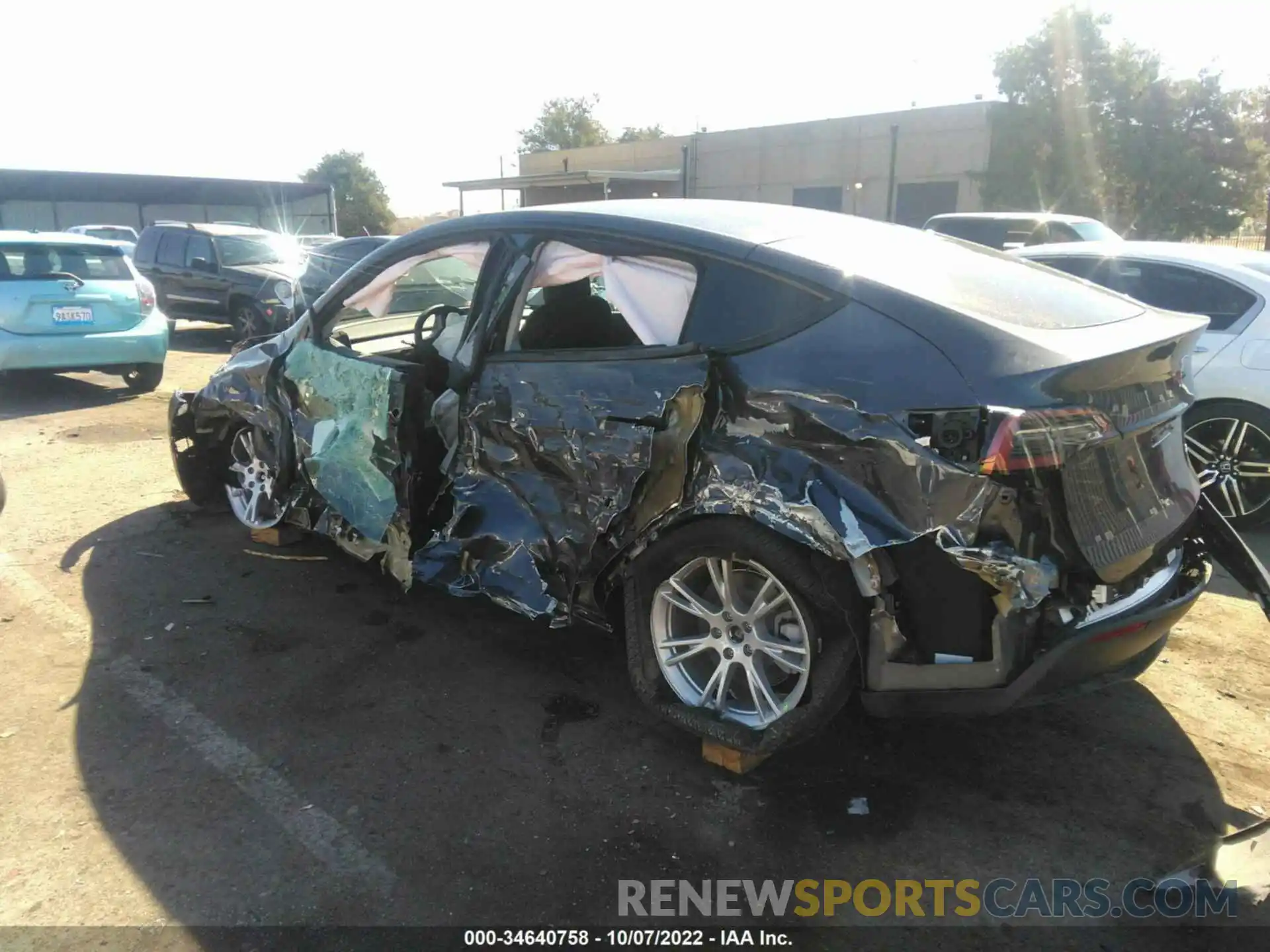 3 Photograph of a damaged car 7SAYGDEE7NF511338 TESLA MODEL Y 2022