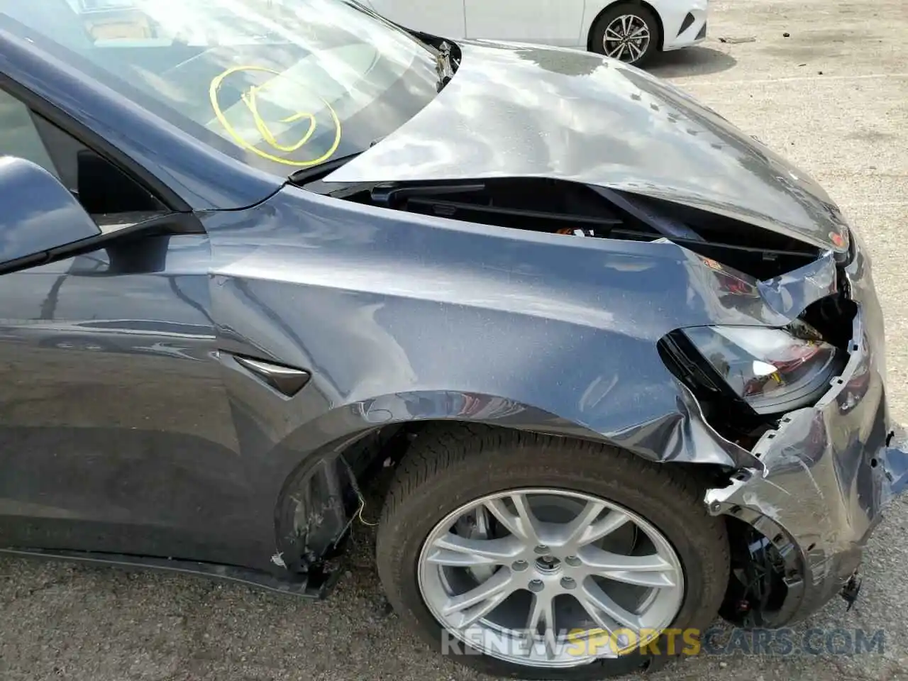 9 Photograph of a damaged car 7SAYGDEE7NF516264 TESLA MODEL Y 2022