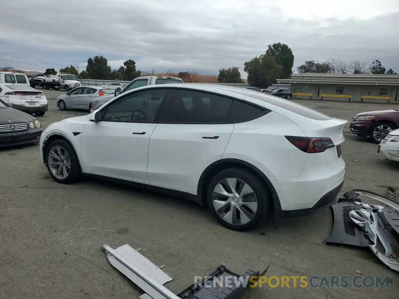 2 Photograph of a damaged car 7SAYGDEE7NF548373 TESLA MODEL Y 2022