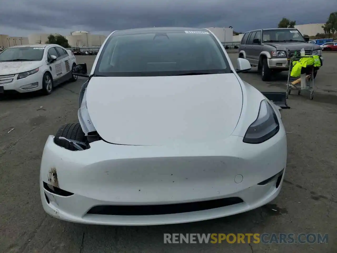 5 Photograph of a damaged car 7SAYGDEE7NF548373 TESLA MODEL Y 2022