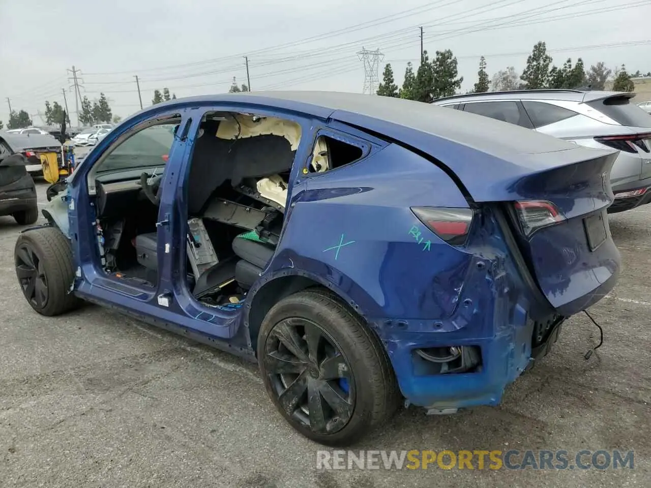 2 Photograph of a damaged car 7SAYGDEE7NF558398 TESLA MODEL Y 2022