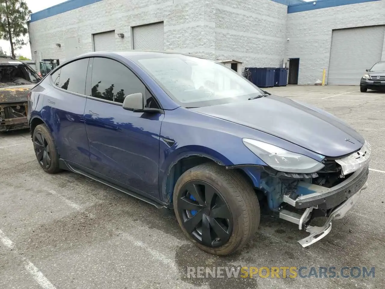 4 Photograph of a damaged car 7SAYGDEE7NF558398 TESLA MODEL Y 2022