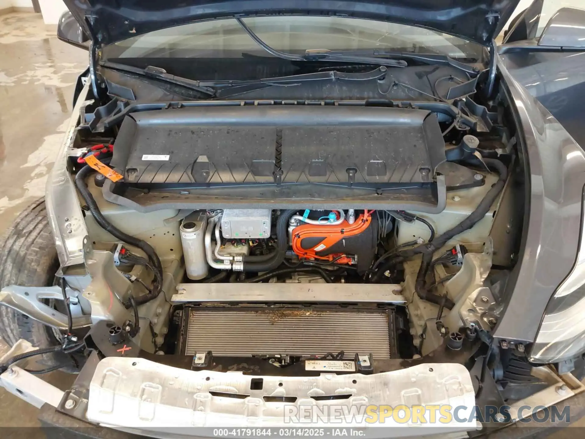 10 Photograph of a damaged car 7SAYGDEE8NA017194 TESLA MODEL Y 2022