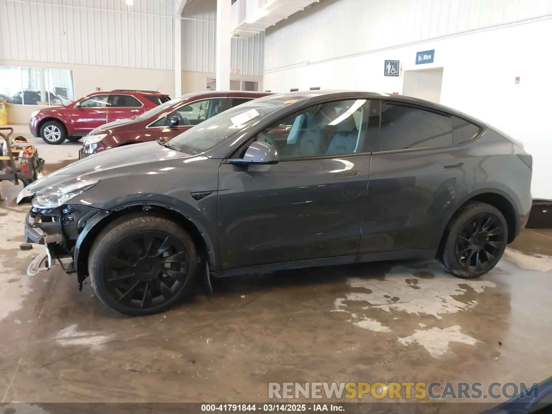 15 Photograph of a damaged car 7SAYGDEE8NA017194 TESLA MODEL Y 2022