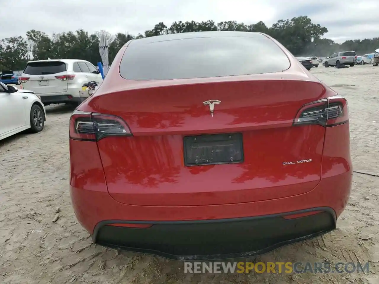 6 Photograph of a damaged car 7SAYGDEE8NA021343 TESLA MODEL Y 2022