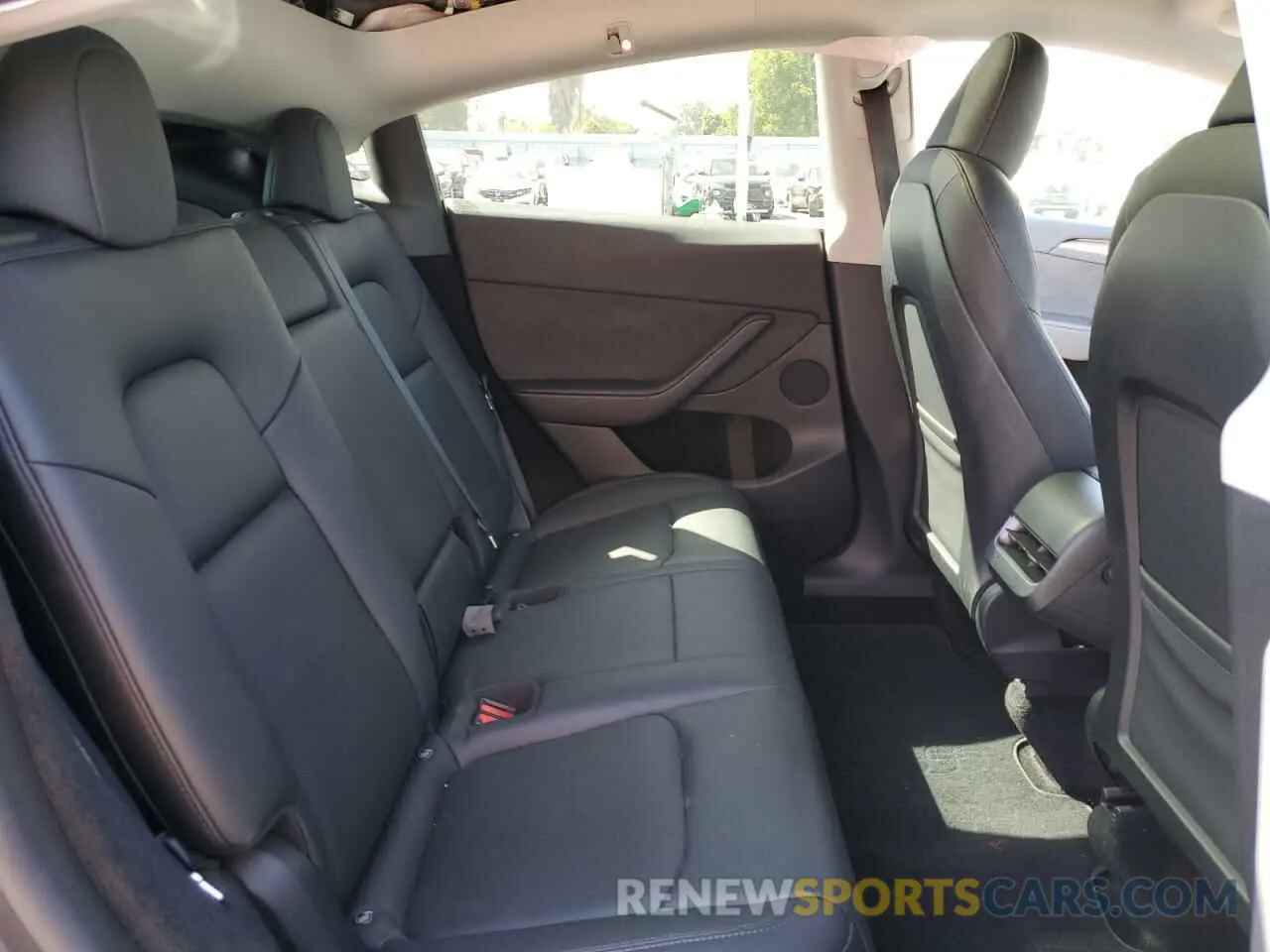 11 Photograph of a damaged car 7SAYGDEE8NA022735 TESLA MODEL Y 2022