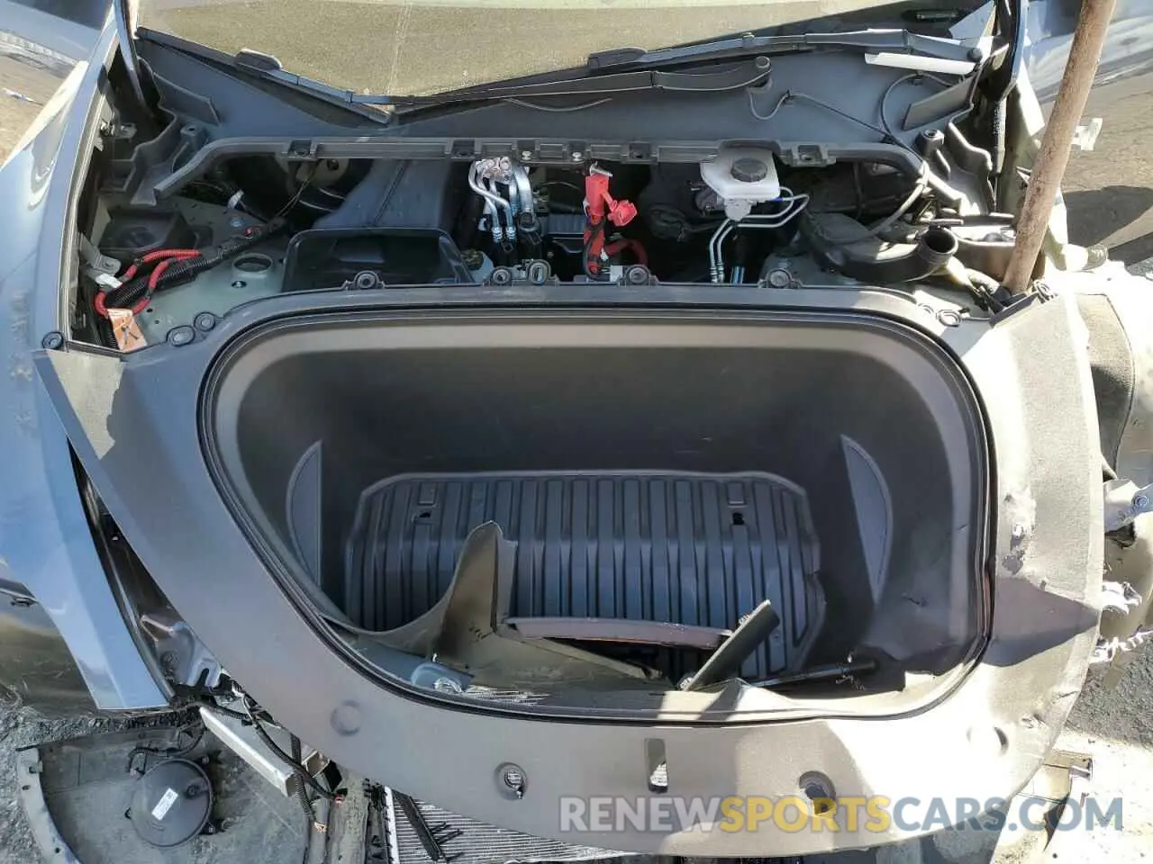 12 Photograph of a damaged car 7SAYGDEE8NA022735 TESLA MODEL Y 2022
