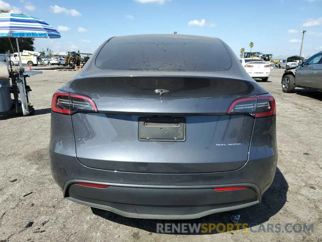 6 Photograph of a damaged car 7SAYGDEE8NA022735 TESLA MODEL Y 2022