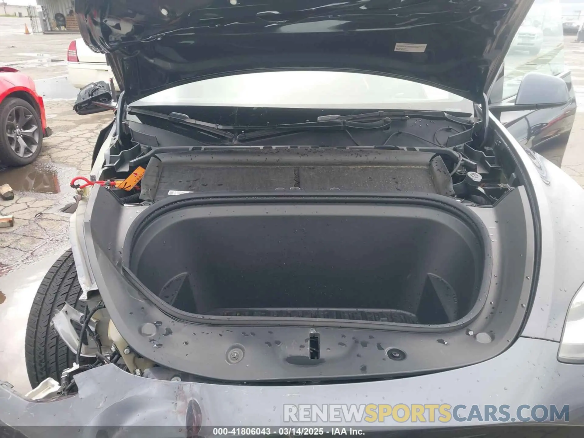 10 Photograph of a damaged car 7SAYGDEE8NF317482 TESLA MODEL Y 2022