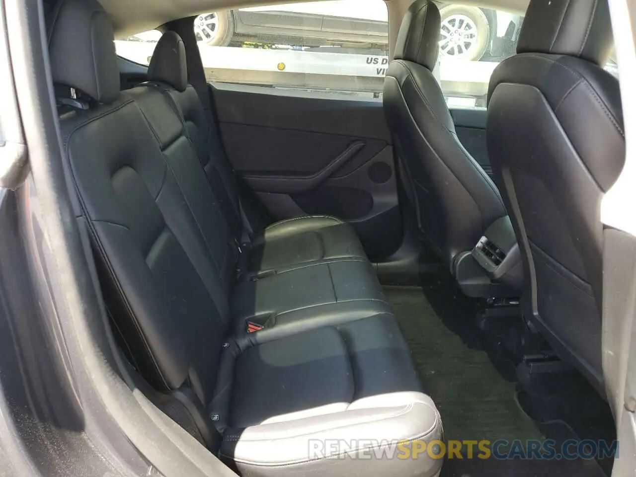 12 Photograph of a damaged car 7SAYGDEE8NF318437 TESLA MODEL Y 2022