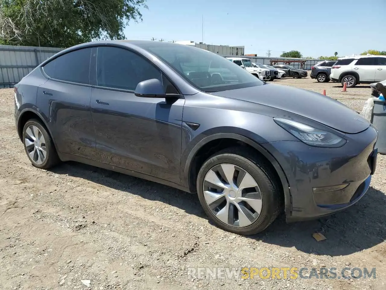 4 Photograph of a damaged car 7SAYGDEE8NF318437 TESLA MODEL Y 2022