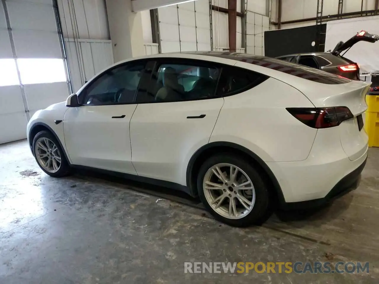 2 Photograph of a damaged car 7SAYGDEE8NF339790 TESLA MODEL Y 2022