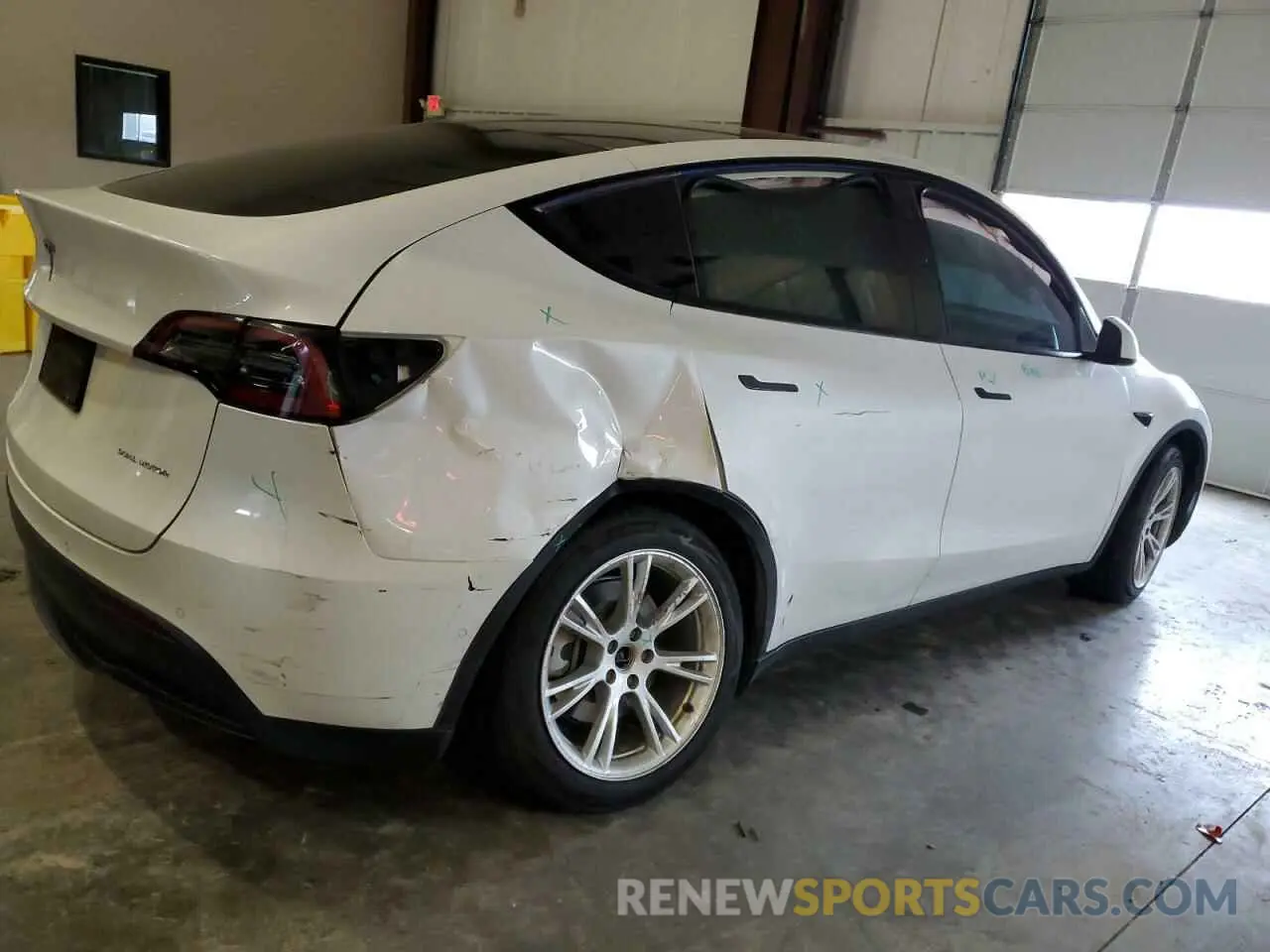 3 Photograph of a damaged car 7SAYGDEE8NF339790 TESLA MODEL Y 2022