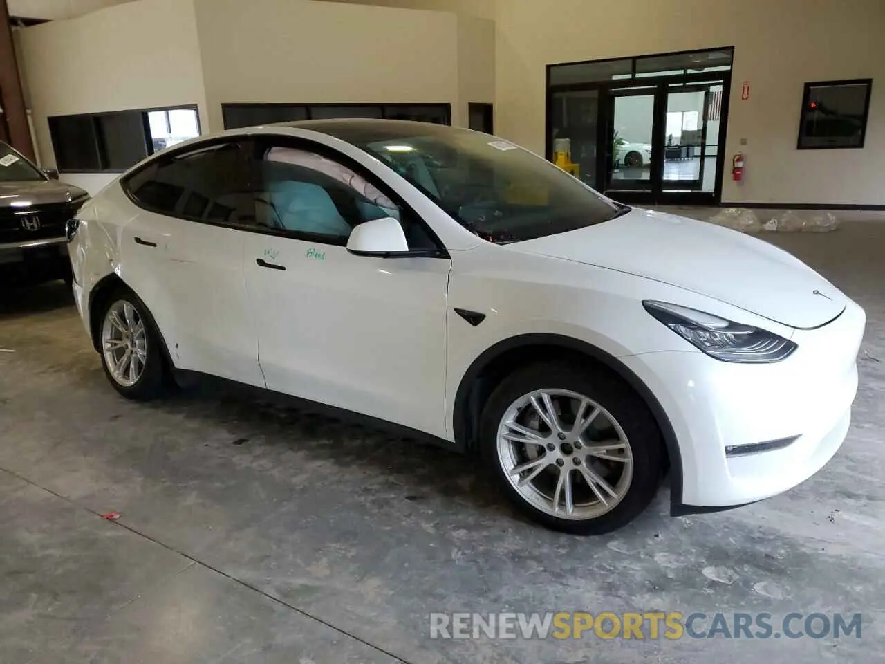 4 Photograph of a damaged car 7SAYGDEE8NF339790 TESLA MODEL Y 2022