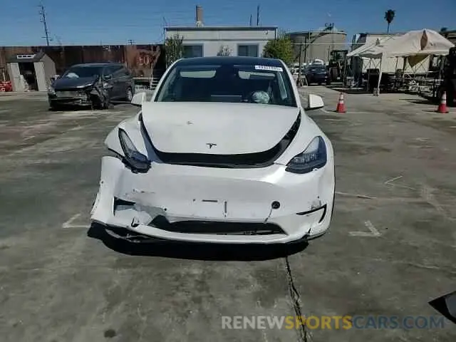 11 Photograph of a damaged car 7SAYGDEE8NF340096 TESLA MODEL Y 2022