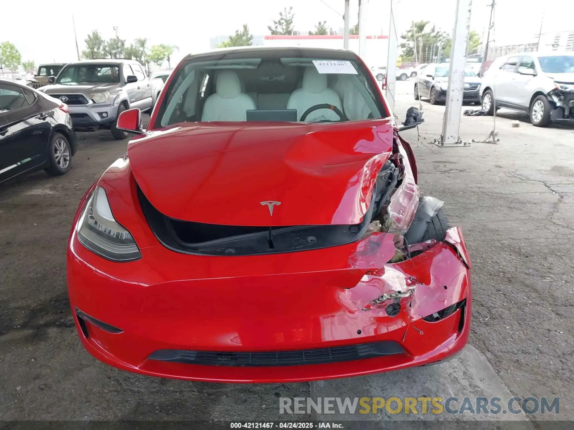 12 Photograph of a damaged car 7SAYGDEE8NF349395 TESLA MODEL Y 2022
