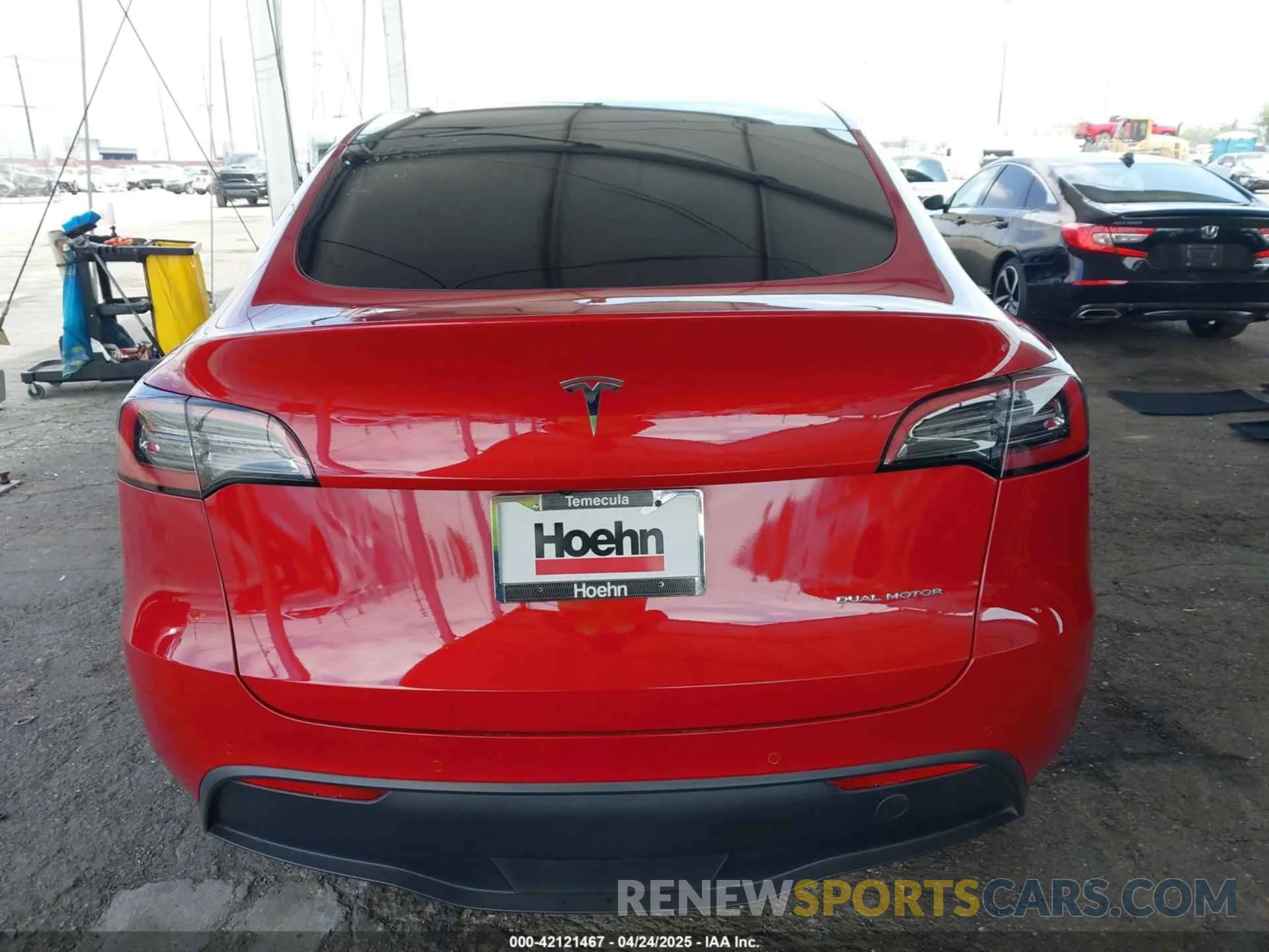 16 Photograph of a damaged car 7SAYGDEE8NF349395 TESLA MODEL Y 2022