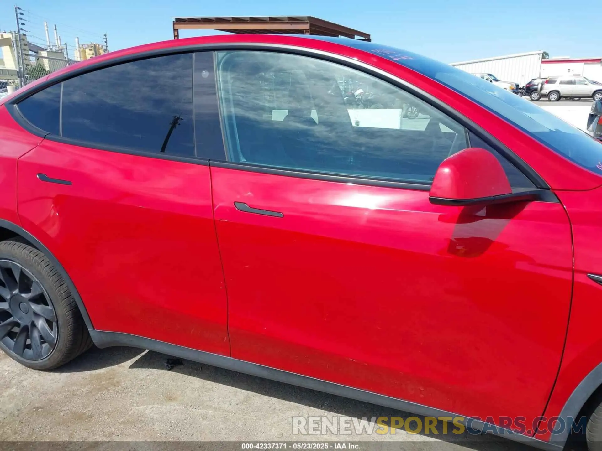 14 Photograph of a damaged car 7SAYGDEE8NF349543 TESLA MODEL Y 2022