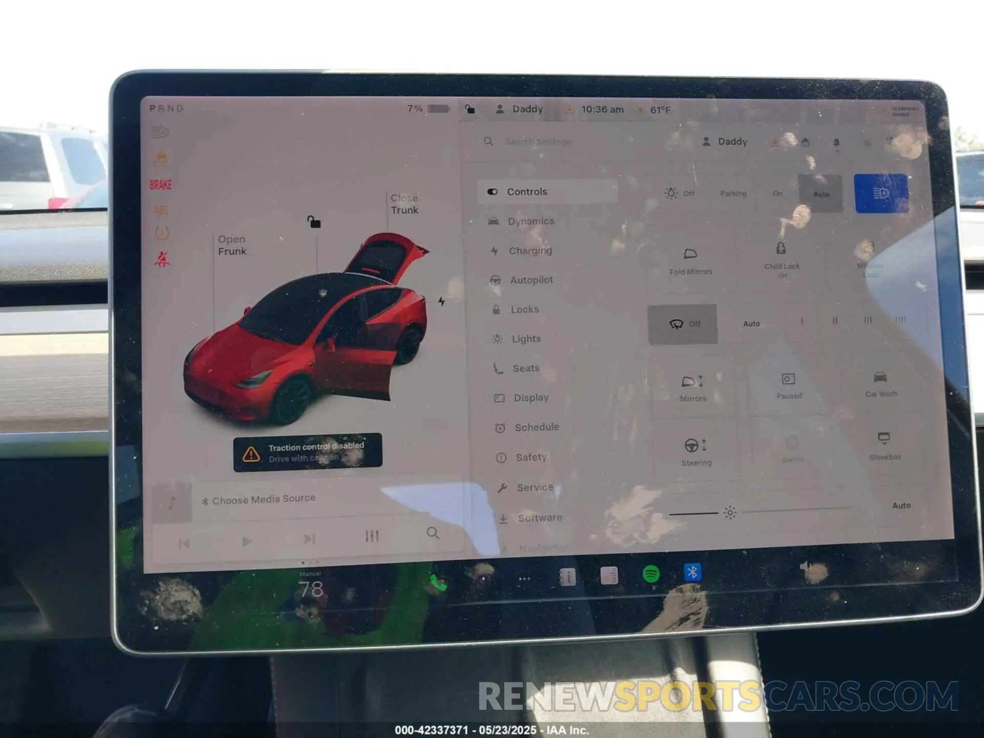 19 Photograph of a damaged car 7SAYGDEE8NF349543 TESLA MODEL Y 2022