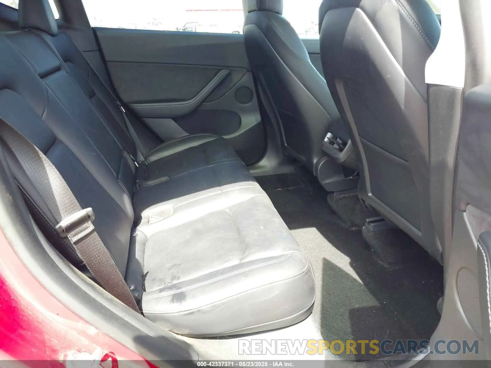 8 Photograph of a damaged car 7SAYGDEE8NF349543 TESLA MODEL Y 2022