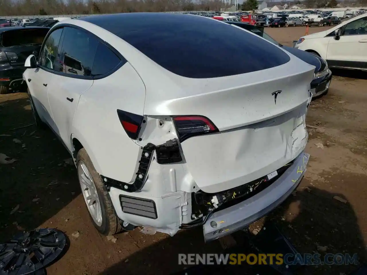 3 Photograph of a damaged car 7SAYGDEE8NF365113 TESLA MODEL Y 2022