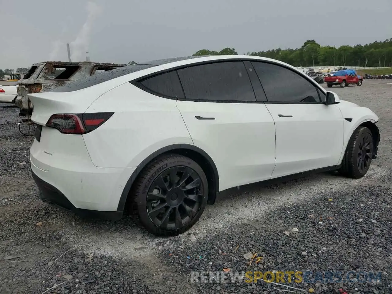 3 Photograph of a damaged car 7SAYGDEE8NF368061 TESLA MODEL Y 2022