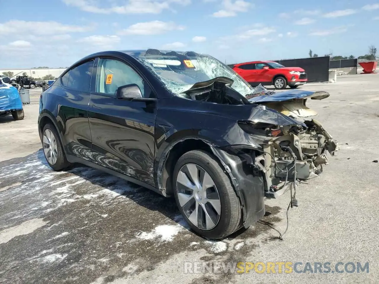 4 Photograph of a damaged car 7SAYGDEE8NF379514 TESLA MODEL Y 2022