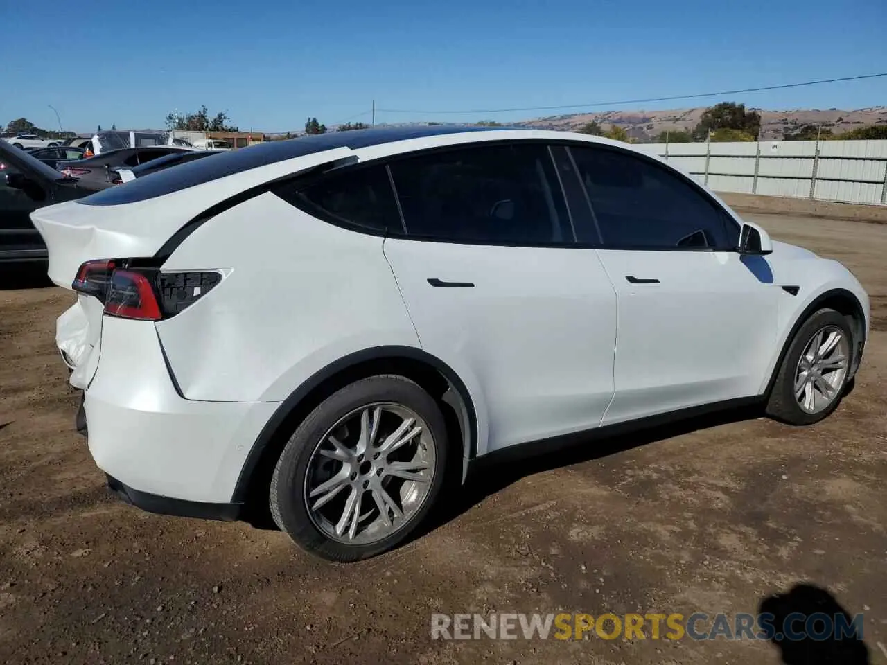 3 Photograph of a damaged car 7SAYGDEE8NF403617 TESLA MODEL Y 2022