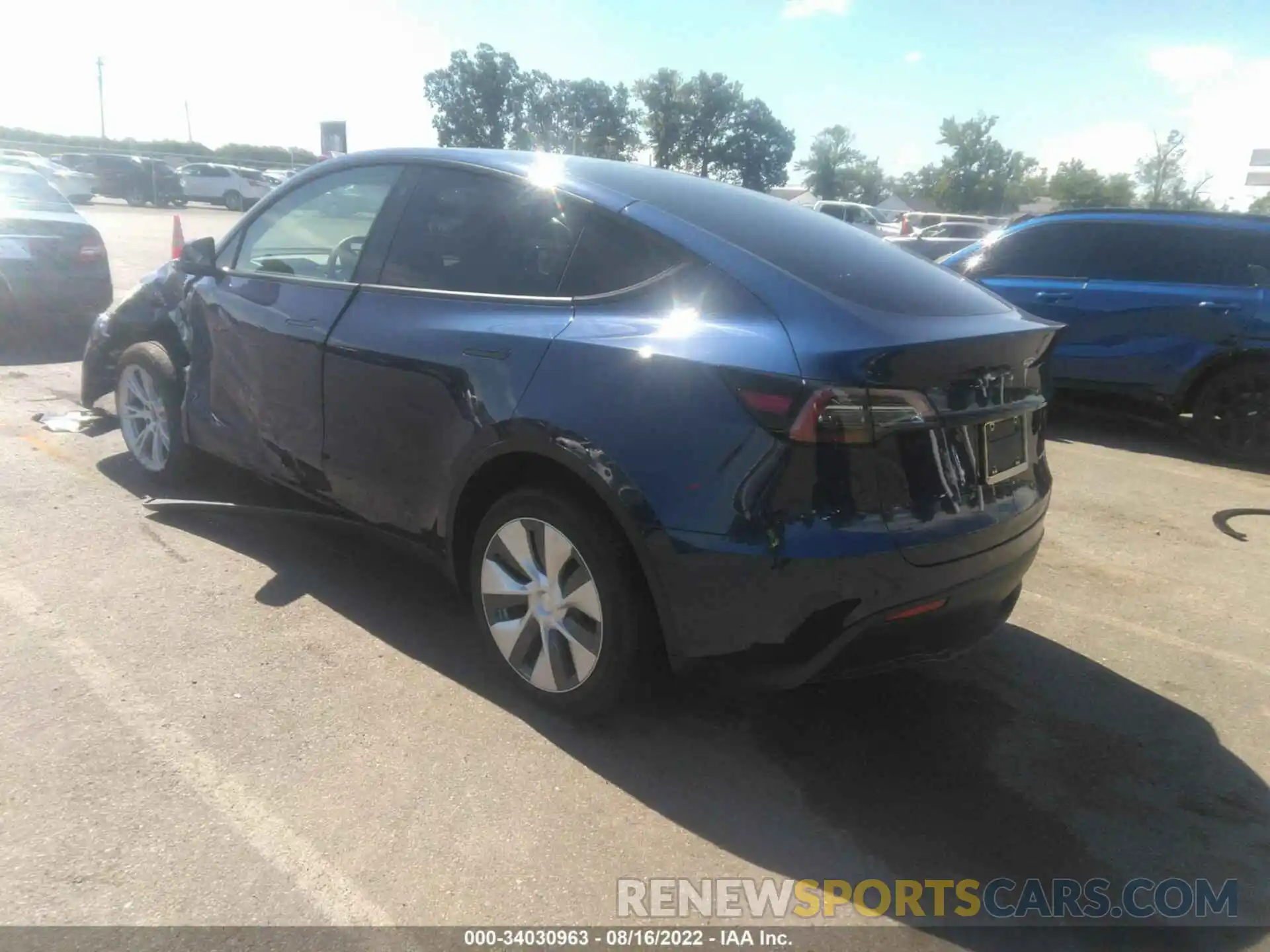 3 Photograph of a damaged car 7SAYGDEE8NF427349 TESLA MODEL Y 2022