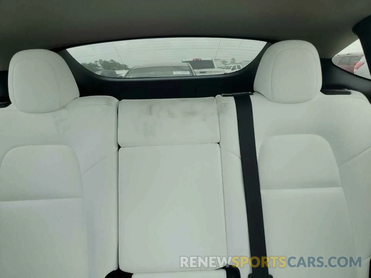 10 Photograph of a damaged car 7SAYGDEE8NF431644 TESLA MODEL Y 2022