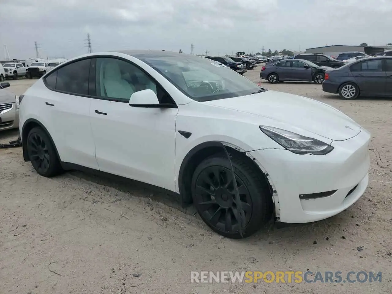 4 Photograph of a damaged car 7SAYGDEE8NF431644 TESLA MODEL Y 2022